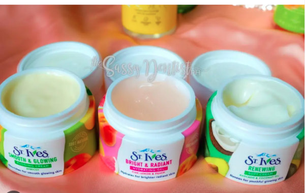 Best-Buy-St Ives Smooth Glowing Pudding Cream